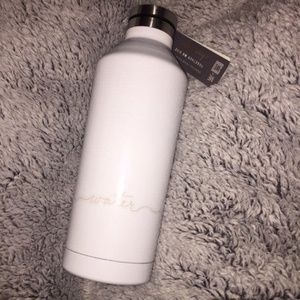 NWT ME to WE White Water Bottle
